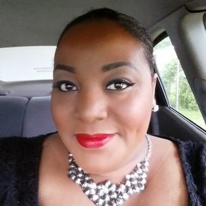 Meet your Posher, Lanea